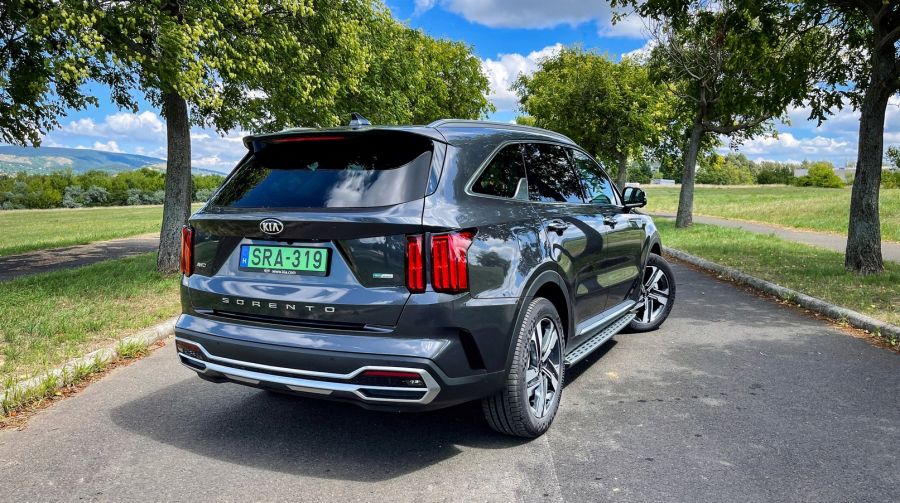 A tömegcikk és a prémium határa – KIA Sorento Plug-in Hybrid - STYLENEWS - Mobility - kia sorento, KIA sorento 2021 PHEV teszt, sorento hybrid, sorento hybrid teszt, sorento kia, sorento plug-in hybrid teszt, 