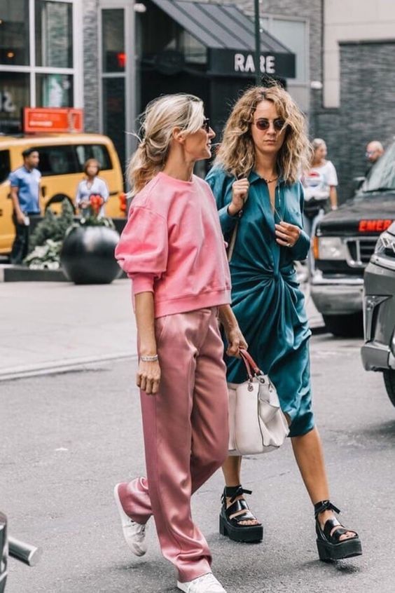 Stílusiskola: outfitek kora őszre rózsaszínnel - DIVAT&STÍLUS - Stílusiskola - 