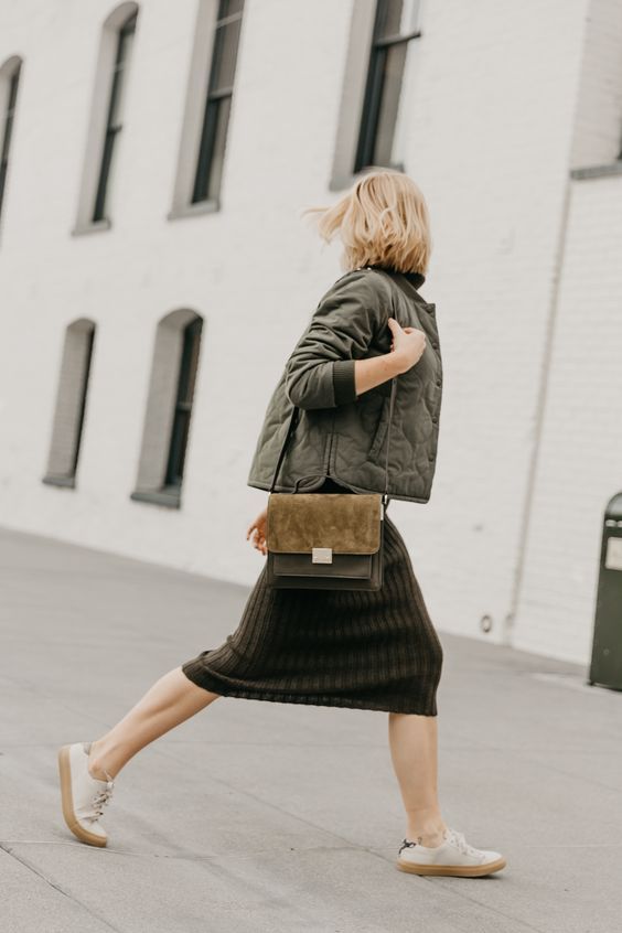 Stílusiskola: így viseld ősszel a zsályazöld színt - DIVAT&STÍLUS - Stílusiskola - divat, outfit, ősz, stílus, zsálya, zsályazöld, 