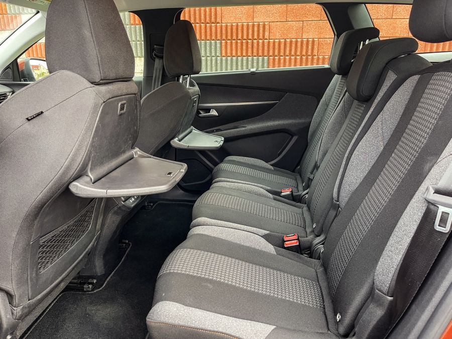 Családbarát – Peugeot 5008 Active Pack 1,5 Blue HDi - STYLENEWS - Kultúr-kitérő - 5008 dízel teszt, 5008 peugeot, 5008 peugeot 2021, 5008 teszt, Peugeot 5008 Active 1%2C5 dízel teszt, Peugeot 5008 dízel Active teszt, 