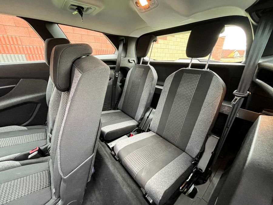 Családbarát – Peugeot 5008 Active Pack 1,5 Blue HDi - STYLENEWS - Kultúr-kitérő - 5008 dízel teszt, 5008 peugeot, 5008 peugeot 2021, 5008 teszt, Peugeot 5008 Active 1%2C5 dízel teszt, Peugeot 5008 dízel Active teszt, 