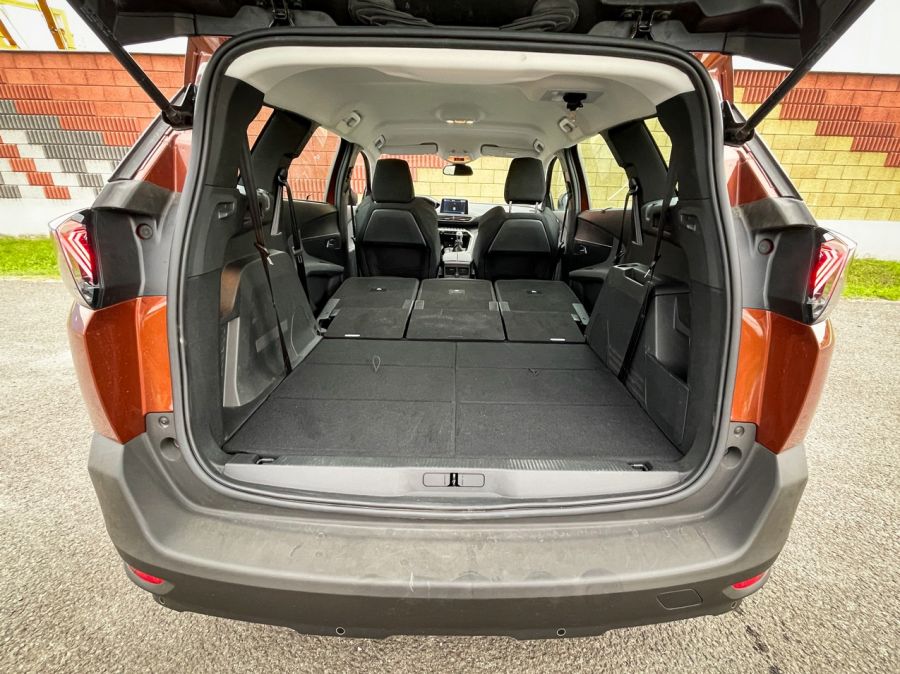 Családbarát – Peugeot 5008 Active Pack 1,5 Blue HDi - STYLENEWS - Kultúr-kitérő - 5008 dízel teszt, 5008 peugeot, 5008 peugeot 2021, 5008 teszt, Peugeot 5008 Active 1%2C5 dízel teszt, Peugeot 5008 dízel Active teszt, 