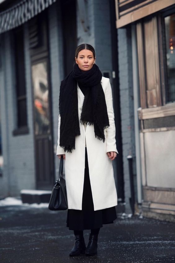 Stílusiskola: a legjobb fekete-fehér outfitek őszre - DIVAT&STÍLUS - Stílusiskola - divat, fekete-fehér, outfit, ősz, stílus, 