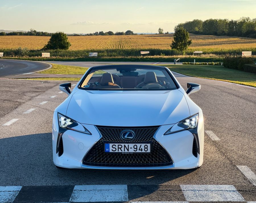 A tökéletes szimfónia – Lexus LC500 cabrio - STYLENEWS - Mobility - 2021 LC500 Lexus, LC500 cabrio, LC500 cabrio 2021, LC500 kabrió, Lexus cabrio, Lexus LC500 cabrio teszt, Lexus LC500 teszt, 