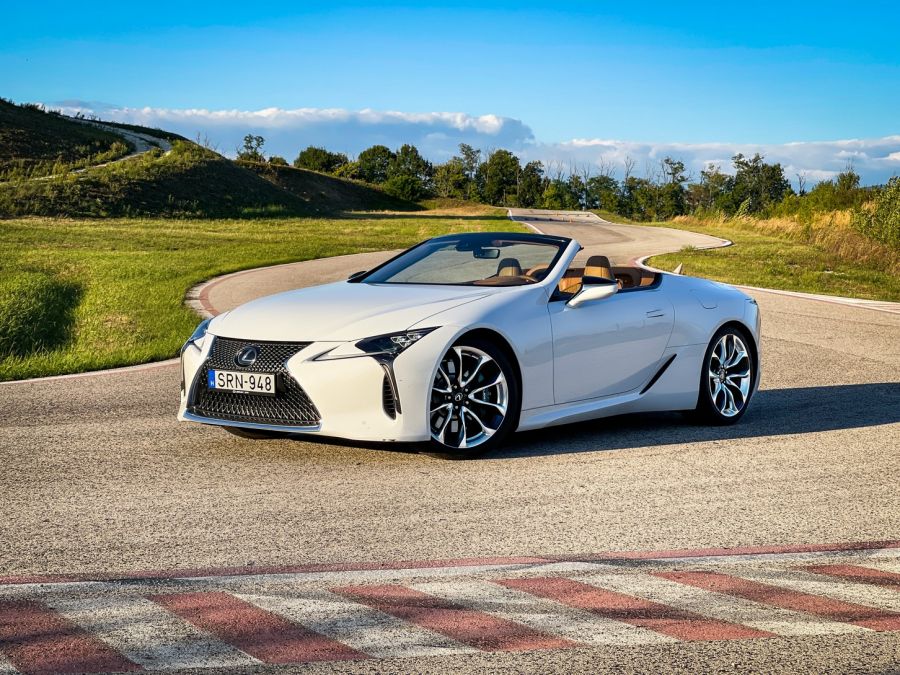 A tökéletes szimfónia – Lexus LC500 cabrio - STYLENEWS - Mobility - 2021 LC500 Lexus, LC500 cabrio, LC500 cabrio 2021, LC500 kabrió, Lexus cabrio, Lexus LC500 cabrio teszt, Lexus LC500 teszt, 
