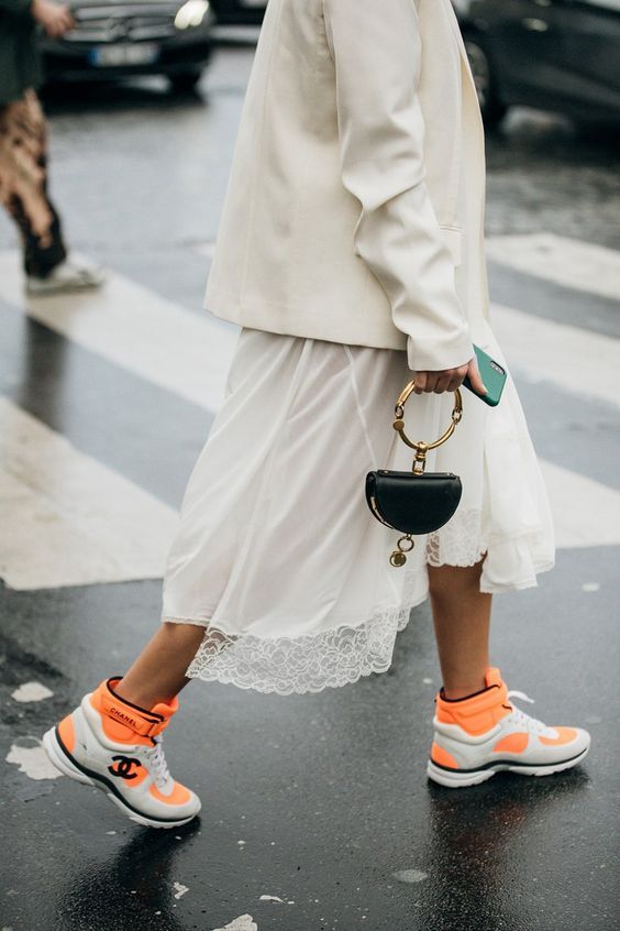 Stílusiskola: így viselj ősszel fehér ruhákat - DIVAT&STÍLUS - Stílusiskola - divat, fehér, fehér ruha, outfit, ősz, őszi, ruha, stílus, 