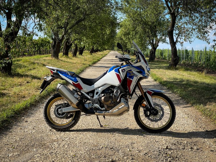 Váltani jobb – Africa Twin Adventure CRF1100L - STYLENEWS - Mobility - Africa Twin Adventure teszt, Africa Twin teszt, CRF 1100 L teszt, Honda 2021 Africa Twin teszt, Honda motor teszt, 