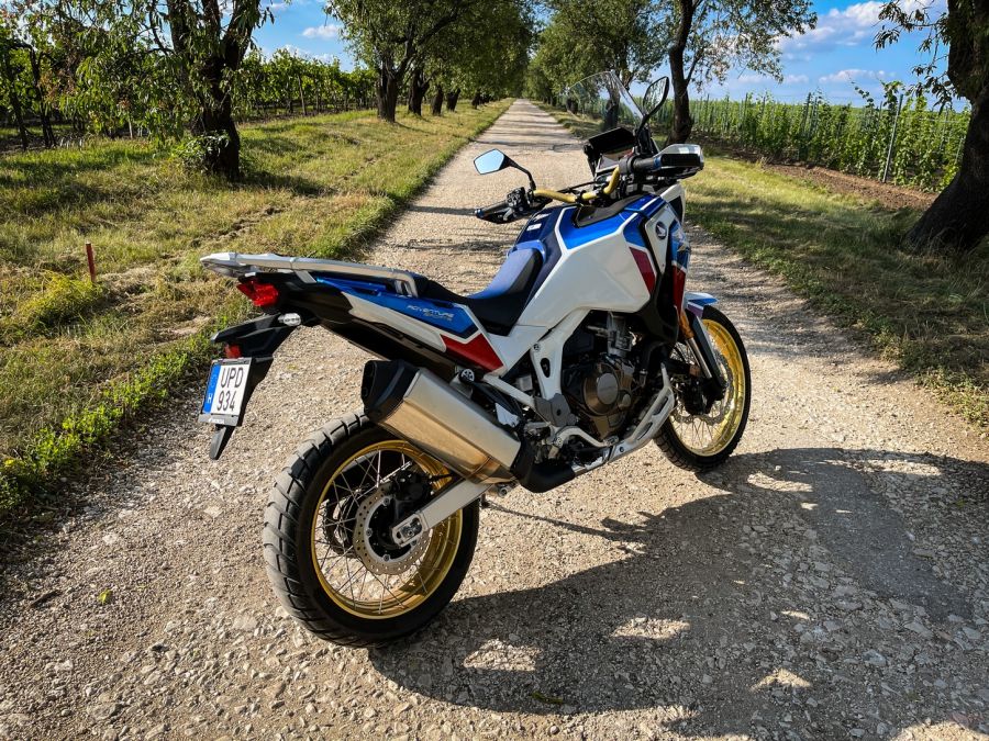Váltani jobb – Africa Twin Adventure CRF1100L - STYLENEWS - Mobility - Africa Twin Adventure teszt, Africa Twin teszt, CRF 1100 L teszt, Honda 2021 Africa Twin teszt, Honda motor teszt, 