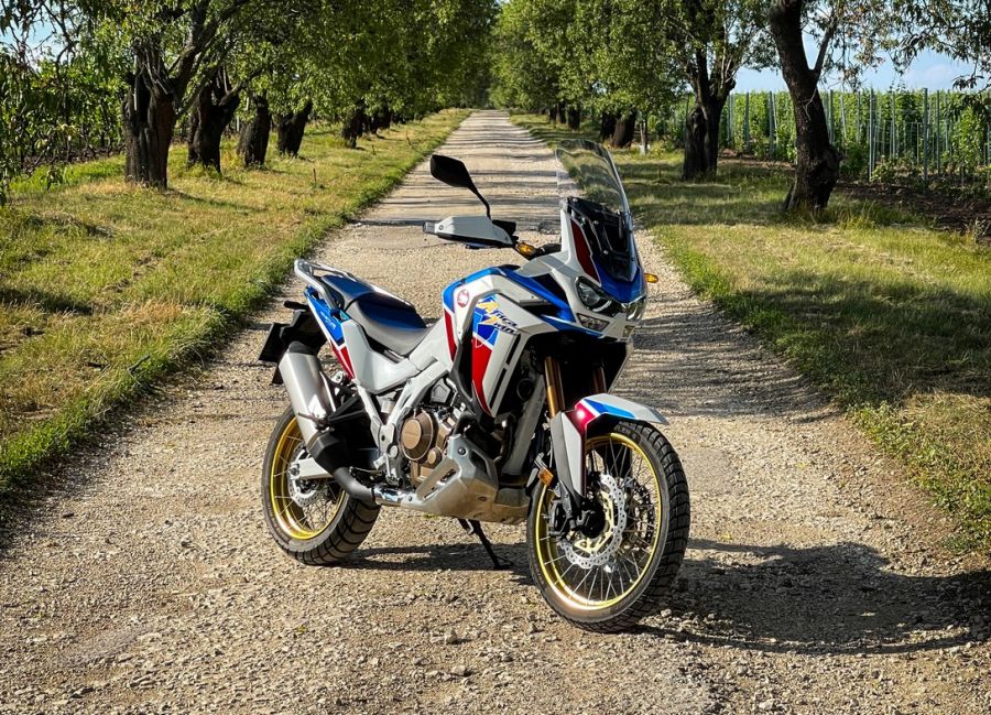 Váltani jobb – Africa Twin Adventure CRF1100L - STYLENEWS - Mobility - Africa Twin Adventure teszt, Africa Twin teszt, CRF 1100 L teszt, Honda 2021 Africa Twin teszt, Honda motor teszt, 
