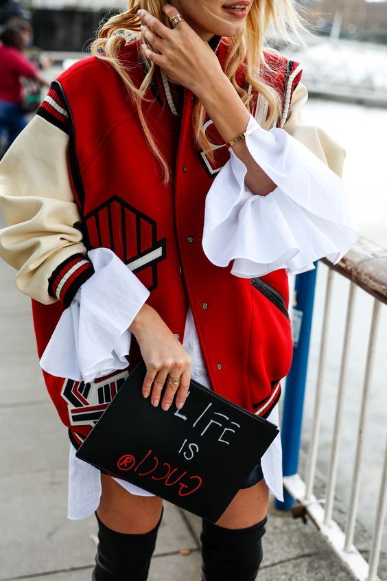 Stílusiskola: idén ősszel viselj baseball dzsekiket - Hírek  - Stílusiskola - baseball dzseki, divat, dzseki, outfit, stílus, 