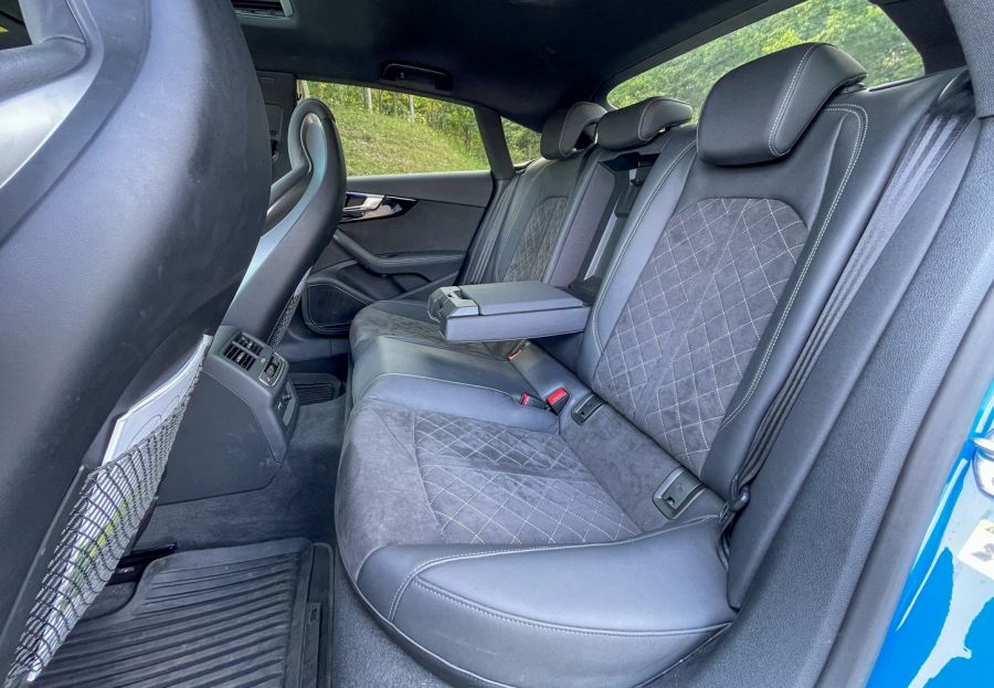 A gyönyörű nő, aki főzni is tud – Audi RS5 Sportback - STYLENEWS - Mobility - 2021 Audi RS5, Audi RS5 Sporback teszt, RS5 Audi, RS5 Sportback, 