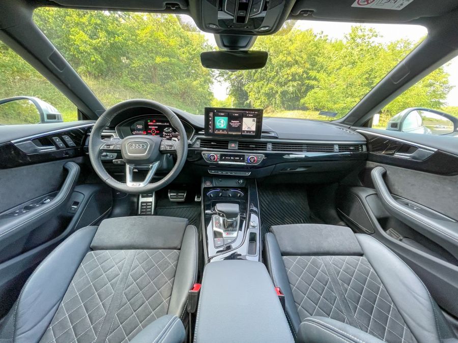 A gyönyörű nő, aki főzni is tud – Audi RS5 Sportback - STYLENEWS - Mobility - 2021 Audi RS5, Audi RS5 Sporback teszt, RS5 Audi, RS5 Sportback, 