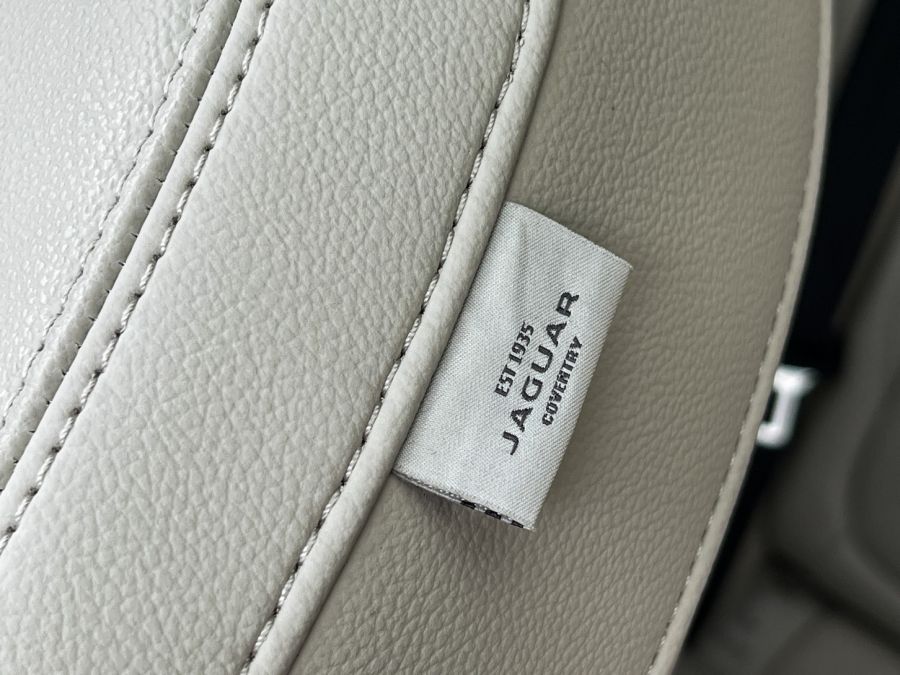 A brit stílus örök – Jaguar XF 2.0 mild-hybrid dízel - STYLENEWS - Mobility - jaguar xf, Jaguar XF 2.0 dízel teszt, Jaguar XF 2.0 mild-hybrid dízel teszt, Jaguar XF dízel teszt, jaguar xf teszt, james bond, 