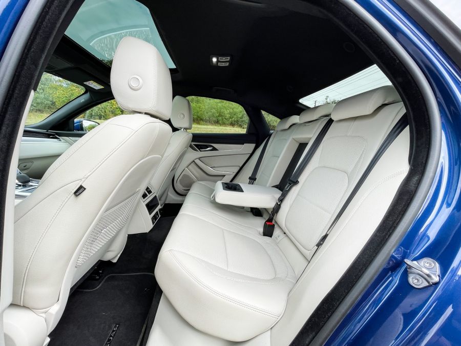 A brit stílus örök – Jaguar XF 2.0 mild-hybrid dízel - STYLENEWS - Mobility - jaguar xf, Jaguar XF 2.0 dízel teszt, Jaguar XF 2.0 mild-hybrid dízel teszt, Jaguar XF dízel teszt, jaguar xf teszt, james bond, 