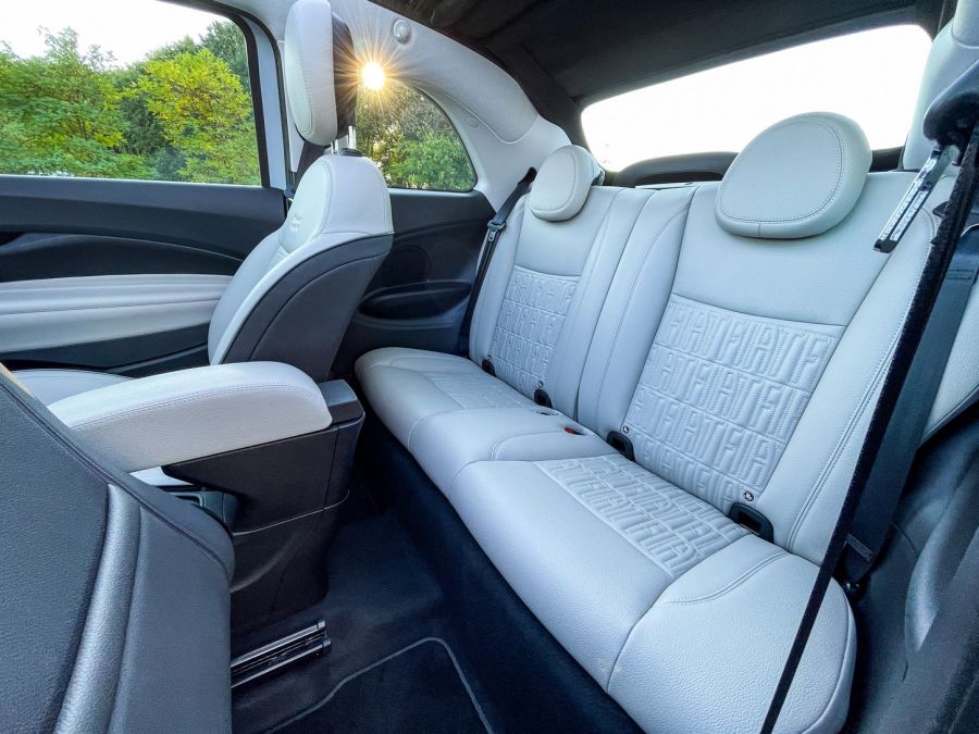 Csöpp kisautó, sok cukorral – Fiat 500e La Prima - STYLENEWS - Mobility - 2021 fiat 500e La prima, 500e teszt, fiat 500e, Fiat 500e teszt, 