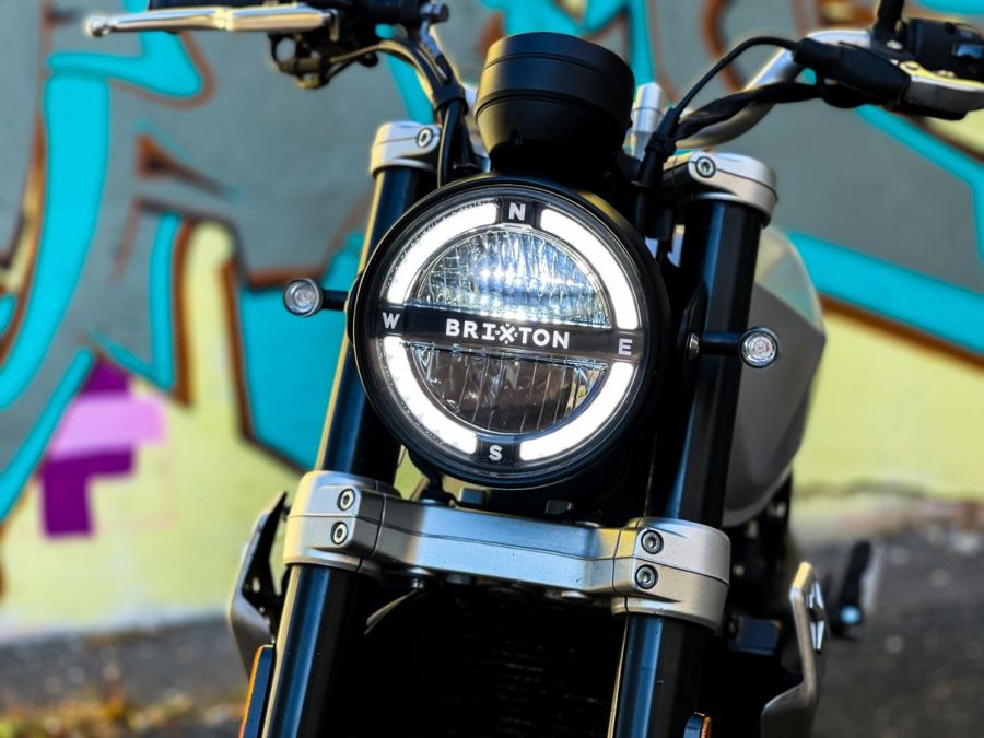 A divathullámon szörfözve – Brixton 500 - STYLENEWS - Mobility - brixton, brixton 500, brixton 500 teszt, brixton motor, brixton motor teszt, 