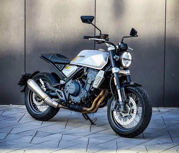 A divathullámon szörfözve – Brixton 500 - STYLENEWS - Mobility - brixton, brixton 500, brixton 500 teszt, brixton motor, brixton motor teszt, 