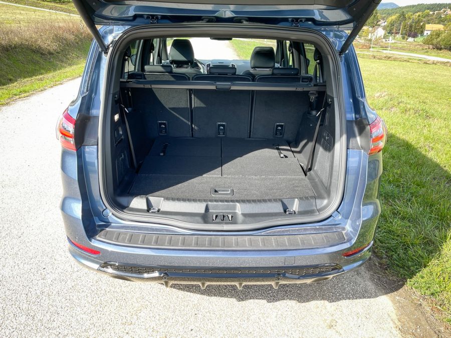 Régi ismerős új szívvel – Ford S-Max 2.5l FHEV FWD - STYLENEWS - Mobility - 2021 Ford S-MAX, 2021 Ford S-Max teszt, Ford S-Max 2.5 FHEV FWD teszt, Ford S-Max teszt, S-Max FHEV teszt, S-Max full hybrid teszt, 