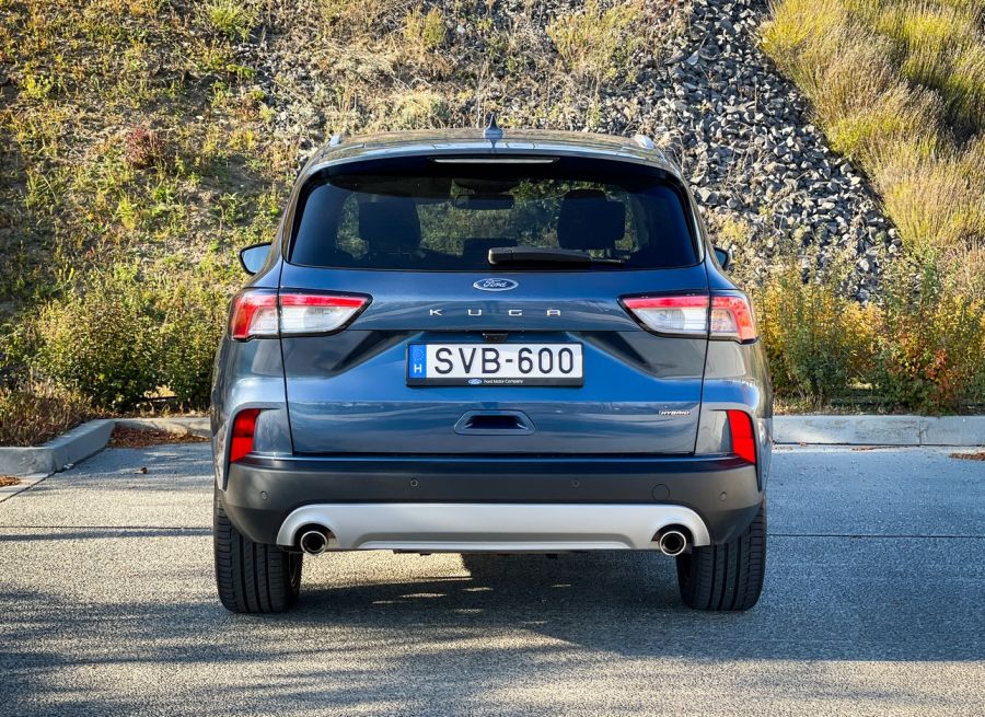 Kabát, sapka megvan, de milyen legyen a cipő? – Ford Kuga Titanium X 2.5l FHEV FWD - STYLENEWS - Mobility - Ford Kuga 2021 hybrid teszt, Ford Kuga full hybrid teszt, Ford Kuga Titanium X FHEV teszt, kuga 2021, kuga hybrid, kuga teszt, 