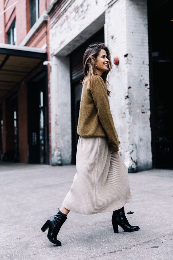 Stílusiskola: így viselj szoknyákat hűvösebb időben - DIVAT&STÍLUS - Stílusiskola - divat, outfit, ősz, stílus, tél, 