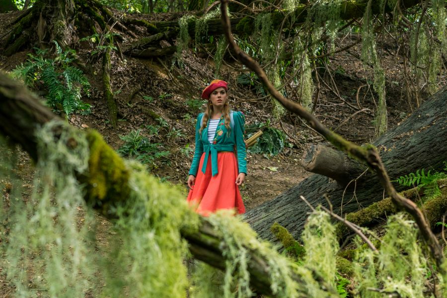 Az El a kezekkel a Papámtól! ikonikus jelmezei kalapács alá kerülnek - STYLENEWS -  - cipősdoboz akció, dobó kata, el a kezekkel a papamtól, 