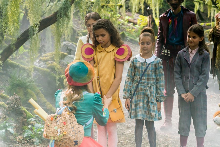 Az El a kezekkel a Papámtól! ikonikus jelmezei kalapács alá kerülnek - STYLENEWS -  - cipősdoboz akció, dobó kata, el a kezekkel a papamtól, 