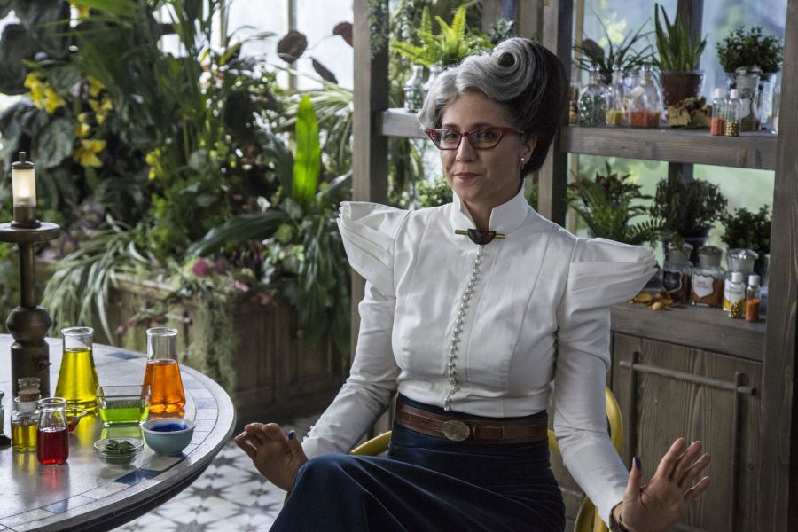 Az El a kezekkel a Papámtól! ikonikus jelmezei kalapács alá kerülnek - STYLENEWS -  - cipősdoboz akció, dobó kata, el a kezekkel a papamtól, 