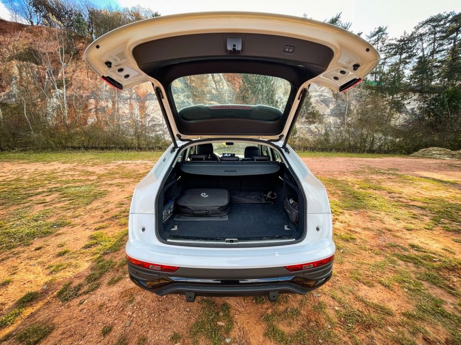 Ideális – Audi Q5e Sportback S line 50 TFSI quattro - STYLENEWS - Mobility - 2021 Audi Q5e Sportback S line teszt, Audi plug-in hybrid teszt, Audi Q5 teszt, Audi Q5e, Audi Q5e PHEV teszt, Q5e Sportback TFSI Quatro teszt, 