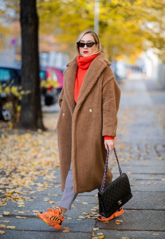 Stílusiskola: téli outfitek sportcipővel - DIVAT&STÍLUS - Stílusiskola - divat, outfit, sportcipő, stílus, tél, 