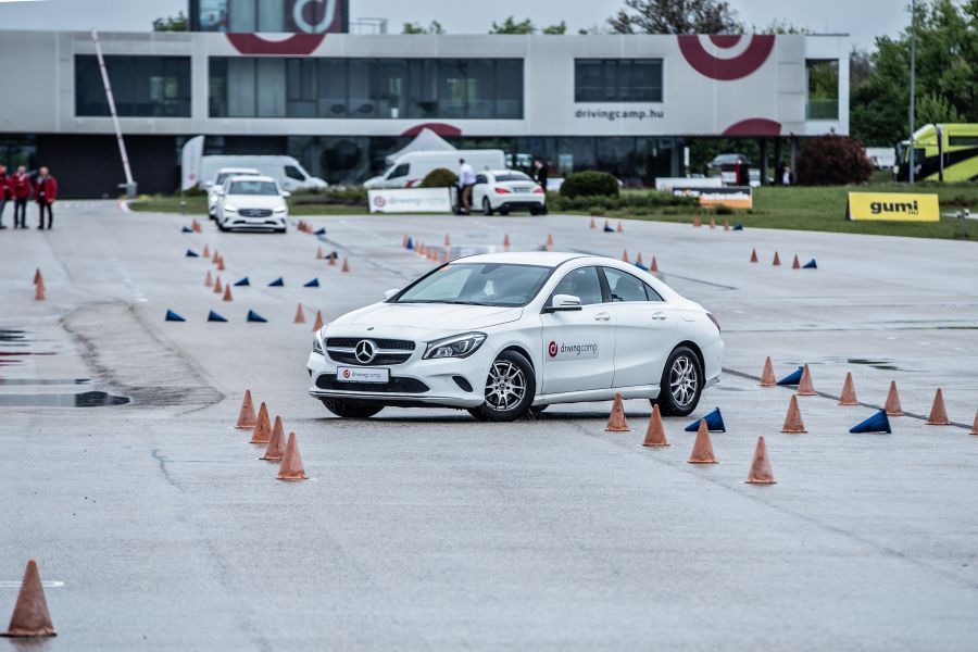 Élmény és biztonság – A legtöbb, amit adhatsz - STYLENEWS - Mobility - ajándék, biztonság, drivingcamp, élmény, élmény ajándék, karácsony, karácsonyi ajándék, 