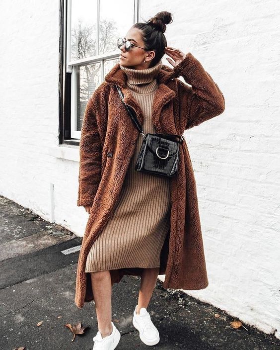 Stílusiskola: így viselj barna teddy coatokat - DIVAT&STÍLUS - Hírek  - divat, karácsony, outfit, stílus, tél, 