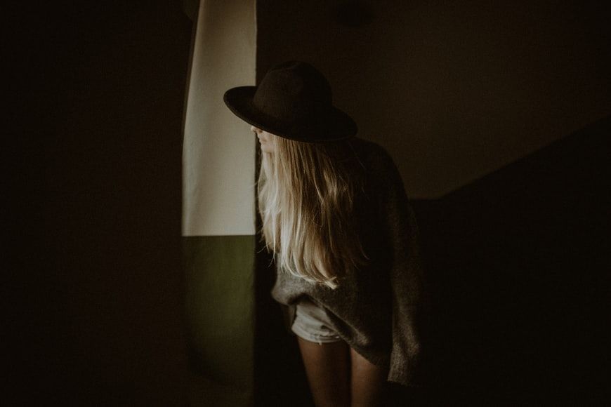 Tényleg szerethető vagyok? A kérdés, ami mögött a szorongásom áll - KERESD A NŐT  - Lélekhangok - lélekhangok, szorongás, 