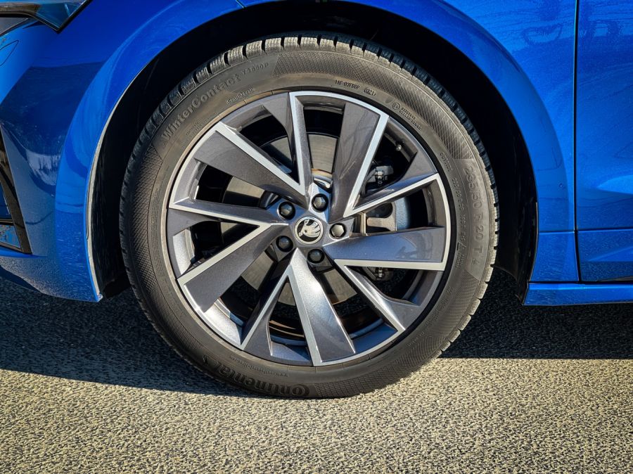 Ön dönt, Enyaq vagy Cognac - Skoda Enyaq iV 80 Sportline - STYLENEWS - Mobility - enyaq iv, Enyaq iv 80 teszt, enyaq teszt, Skoda elektromos SUV teszt, skoda enyaq, Skoda Enyaq iV 80 Sportline teszt, 