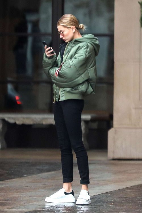 Stílusiskola: így viselj télen sportcipőket - DIVAT&STÍLUS - Stílusiskola - divat, outfit, sportcipő, stílus, tél, 