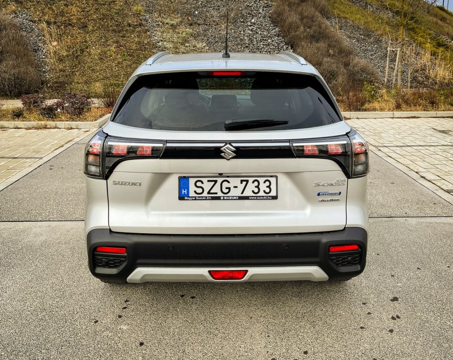 Több, mint facelift – Suzuki S-Cross 1.4 AllGrip GLX Panoráma - STYLENEWS - Mobility - s-cross 2022, s-cross teszt, suzuki, suzuki s cross, Suzuki S-Cross 1%2C4 GLX Panoráma teszt, Suzuki S-Cross 2021 teszt, Suzuki S-Cross 2022 teszt, 