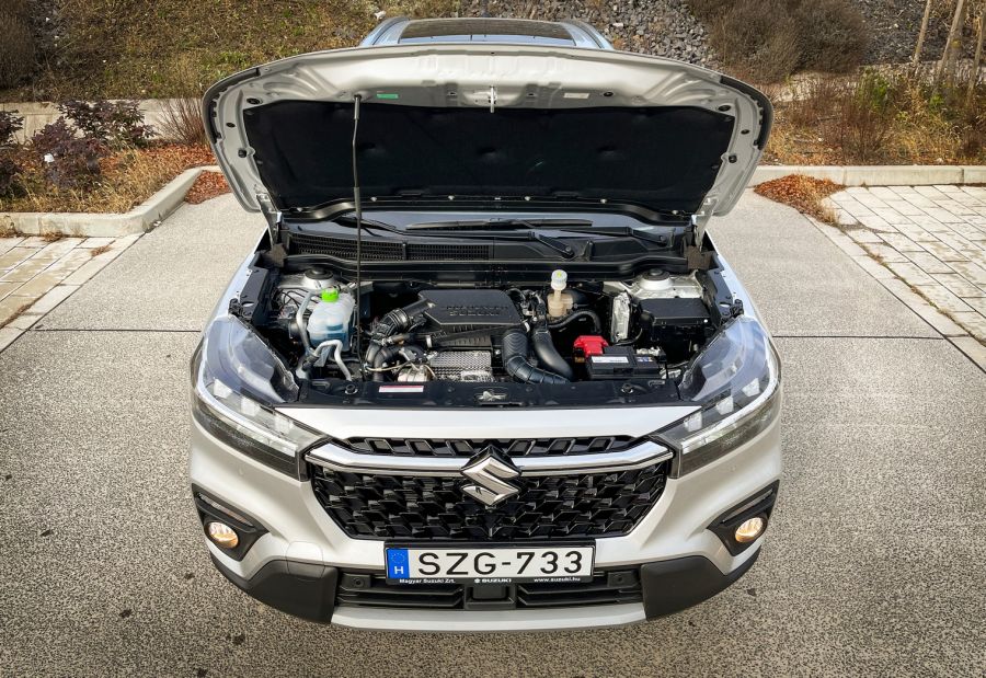 Több, mint facelift – Suzuki S-Cross 1.4 AllGrip GLX Panoráma - STYLENEWS - Mobility - s-cross 2022, s-cross teszt, suzuki, suzuki s cross, Suzuki S-Cross 1%2C4 GLX Panoráma teszt, Suzuki S-Cross 2021 teszt, Suzuki S-Cross 2022 teszt, 