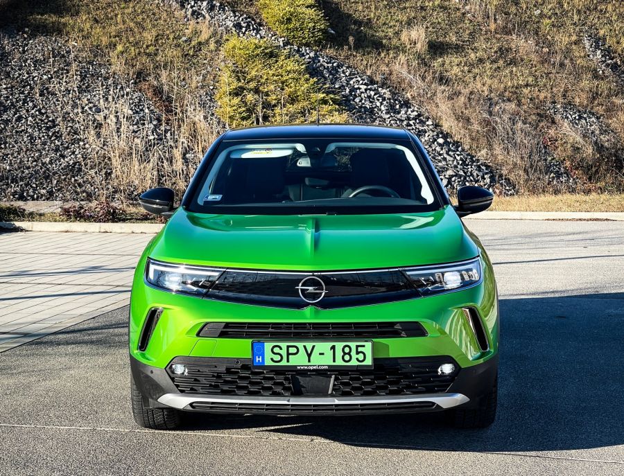 Kívül-belül zöld – Opel Mokka-e - STYLENEWS - Mobility - 2021 Mokka-e, Mokka elektromos teszt, Mokka Opel, opel mokka, Opel Mokka-e teszt, opel teszt, 