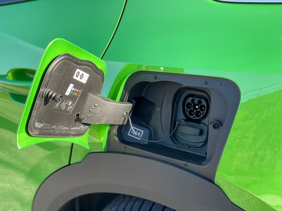 Kívül-belül zöld – Opel Mokka-e - STYLENEWS - Mobility - 2021 Mokka-e, Mokka elektromos teszt, Mokka Opel, opel mokka, Opel Mokka-e teszt, opel teszt, 