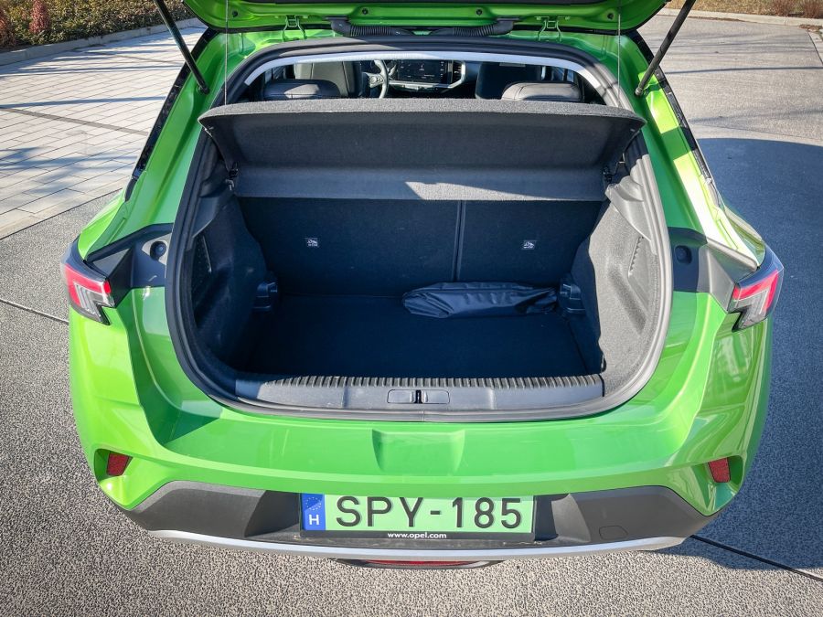 Kívül-belül zöld – Opel Mokka-e - STYLENEWS - Mobility - 2021 Mokka-e, Mokka elektromos teszt, Mokka Opel, opel mokka, Opel Mokka-e teszt, opel teszt, 