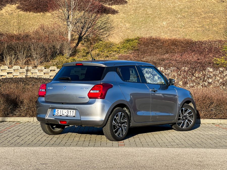 Mindegy kié, szeretem! – Suzuki Swift 1,2 mild-hybrid GLX CVT - STYLENEWS - Mobility - 2021 Suzuki Swift 1%2C2 GLX, 2021 Swift teszt, Suzuki Swift GLX automata teszt, Suzuki teszt, Swift GLX CVT teszt, Swift teszt, 