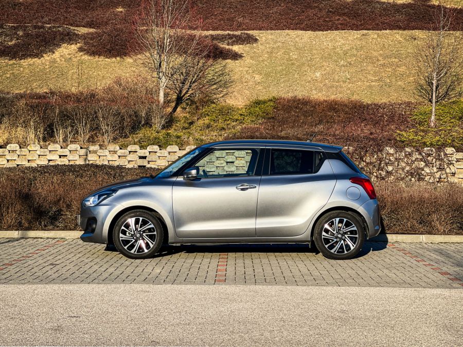 Mindegy kié, szeretem! – Suzuki Swift 1,2 mild-hybrid GLX CVT - STYLENEWS - Mobility - 2021 Suzuki Swift 1%2C2 GLX, 2021 Swift teszt, Suzuki Swift GLX automata teszt, Suzuki teszt, Swift GLX CVT teszt, Swift teszt, 