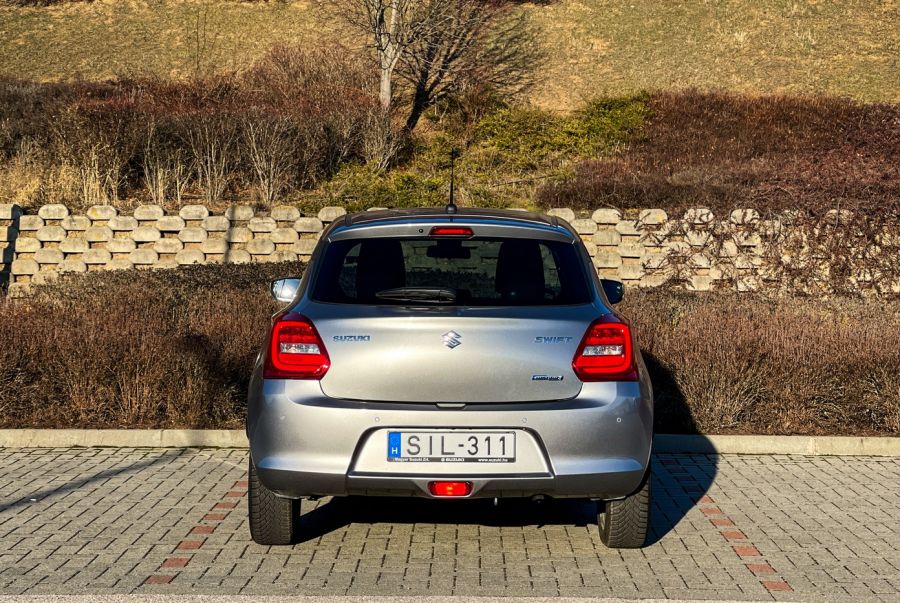 Mindegy kié, szeretem! – Suzuki Swift 1,2 mild-hybrid GLX CVT - STYLENEWS - Mobility - 2021 Suzuki Swift 1%2C2 GLX, 2021 Swift teszt, Suzuki Swift GLX automata teszt, Suzuki teszt, Swift GLX CVT teszt, Swift teszt, 