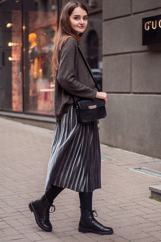Stílusiskola: így viselj pliszírozott szoknyákat - DIVAT&STÍLUS - Stílusiskola - divat, outfit, pliszírozott szoknya, stílus, szoknya, tél, 