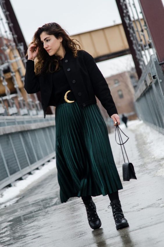 Stílusiskola: így viselj pliszírozott szoknyákat - DIVAT&STÍLUS - Stílusiskola - divat, outfit, pliszírozott szoknya, stílus, szoknya, tél, 