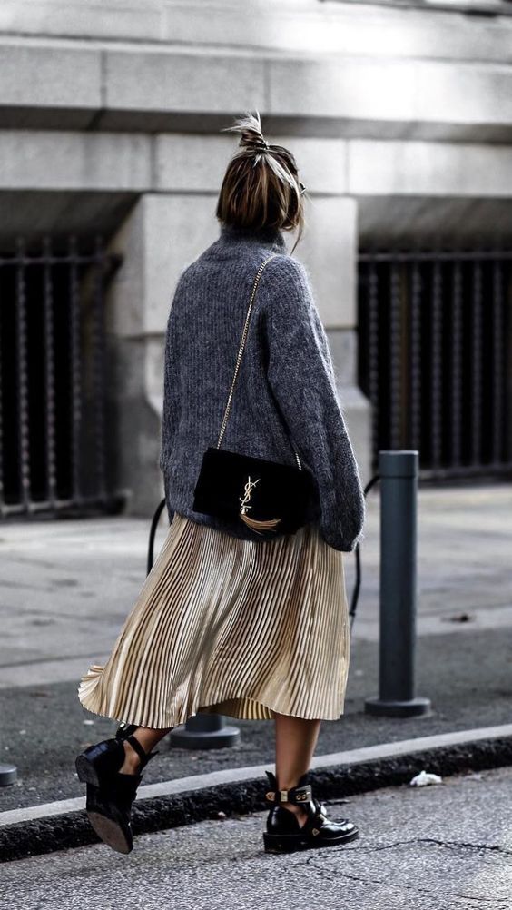Stílusiskola: így viselj pliszírozott szoknyákat - DIVAT&STÍLUS - Stílusiskola - divat, outfit, pliszírozott szoknya, stílus, szoknya, tél, 