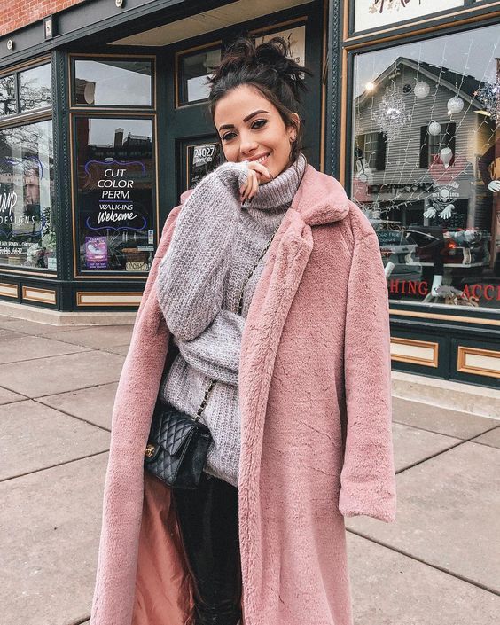 Stílusiskola: februárban is a babarózsaszín a nyerő - DIVAT&STÍLUS - Stílusiskola - babarózsaszín, divat, outfit, rózsaszín, stílus, 