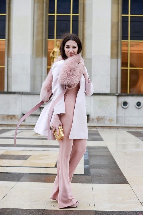 Stílusiskola: így viselj púder árnyalatokat télen - DIVAT&STÍLUS - Stílusiskola - divat, outfit, púder, stílus, tél, 