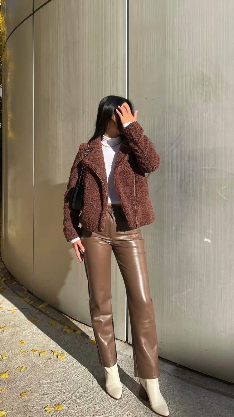 Stílusiskola: így viselj télen barnát - DIVAT&STÍLUS - Stílusiskola - barna, divatrend, outfit, stílus, 