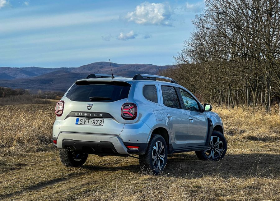 Ha lenne is baja, azt is megbocsájtanám – Dacia Duster Prestige Blue dCi 115 4WD - STYLENEWS - Mobility - 2021 Dacia Duster, 2021 Dacia Duster Prestige Blue dCi 4wd teszt, duster 2021, Duster 4x4 dízel teszt, Duster dízel teszt, Duster teszt, 
