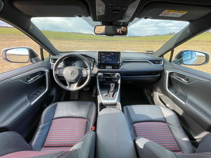 Újracímkézés az autóiparban, avagy a Suzuki Across - STYLENEWS - Mobility - Suzuki Across, Suzuki Across teszt, Suzuki újraciímkézés, 